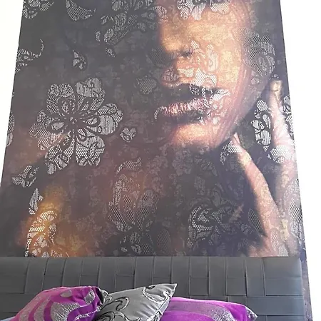 Le Stanze Di Penelope Bed and Breakfast Σαλέρνο